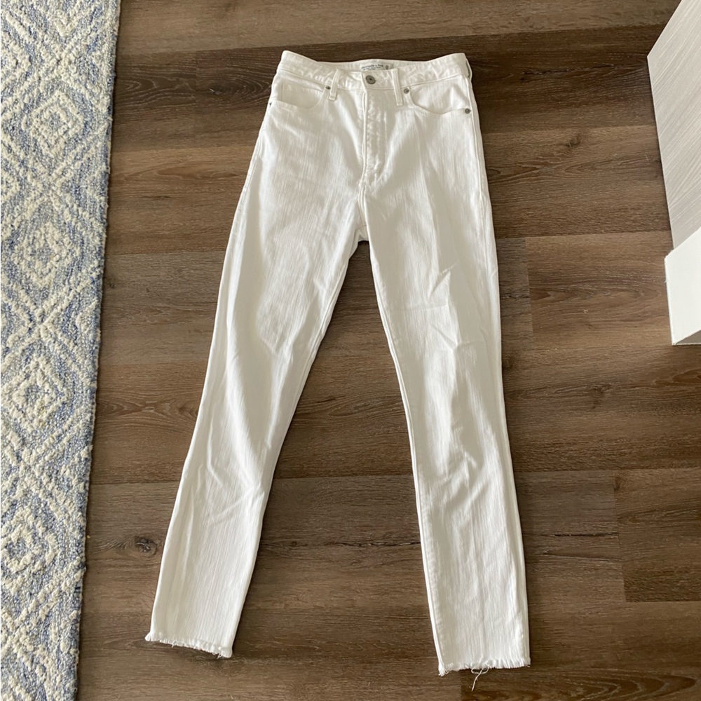 Abercrombie White high rise jeans